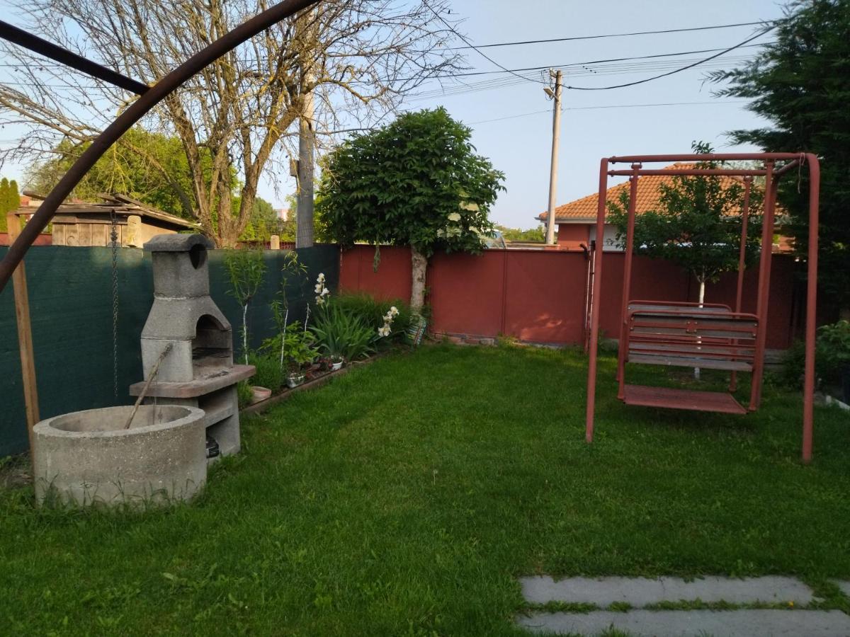 Ubytovanie Tibor Skarba Dunajska Streda Bagian luar foto